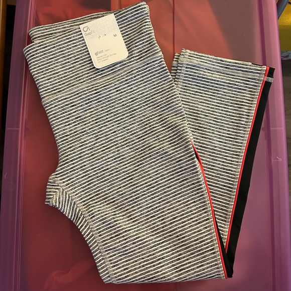 GAP Pants - NWT GapFit GFast Capri